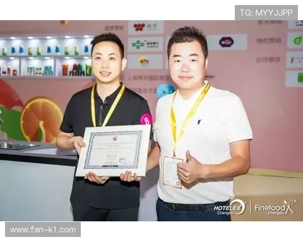 唐佳豪训练完直接去奢侈品店刷卡，这自律和消费观也太割裂了