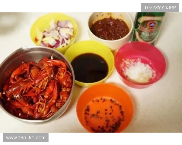 张志磊家的冰箱里塞满了牛排，训练完直接煎五块当宵夜