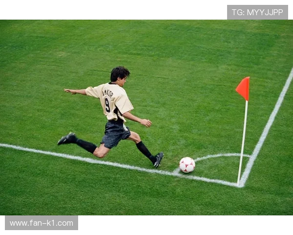 七人制足球规则详解：比赛人数与换人判罚标准解析